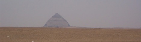 pirámide acodada