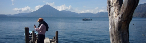 Turista en el Lago Atitlan (Panajachel)